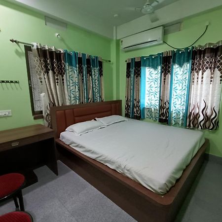 Ujjayanta Homestay Агартала Экстерьер фото