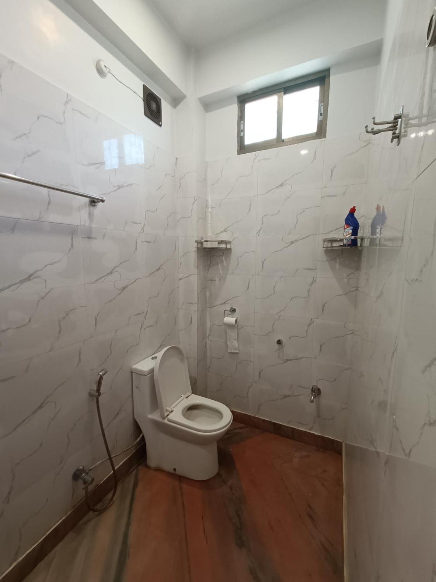 Ujjayanta Homestay Агартала Экстерьер фото
